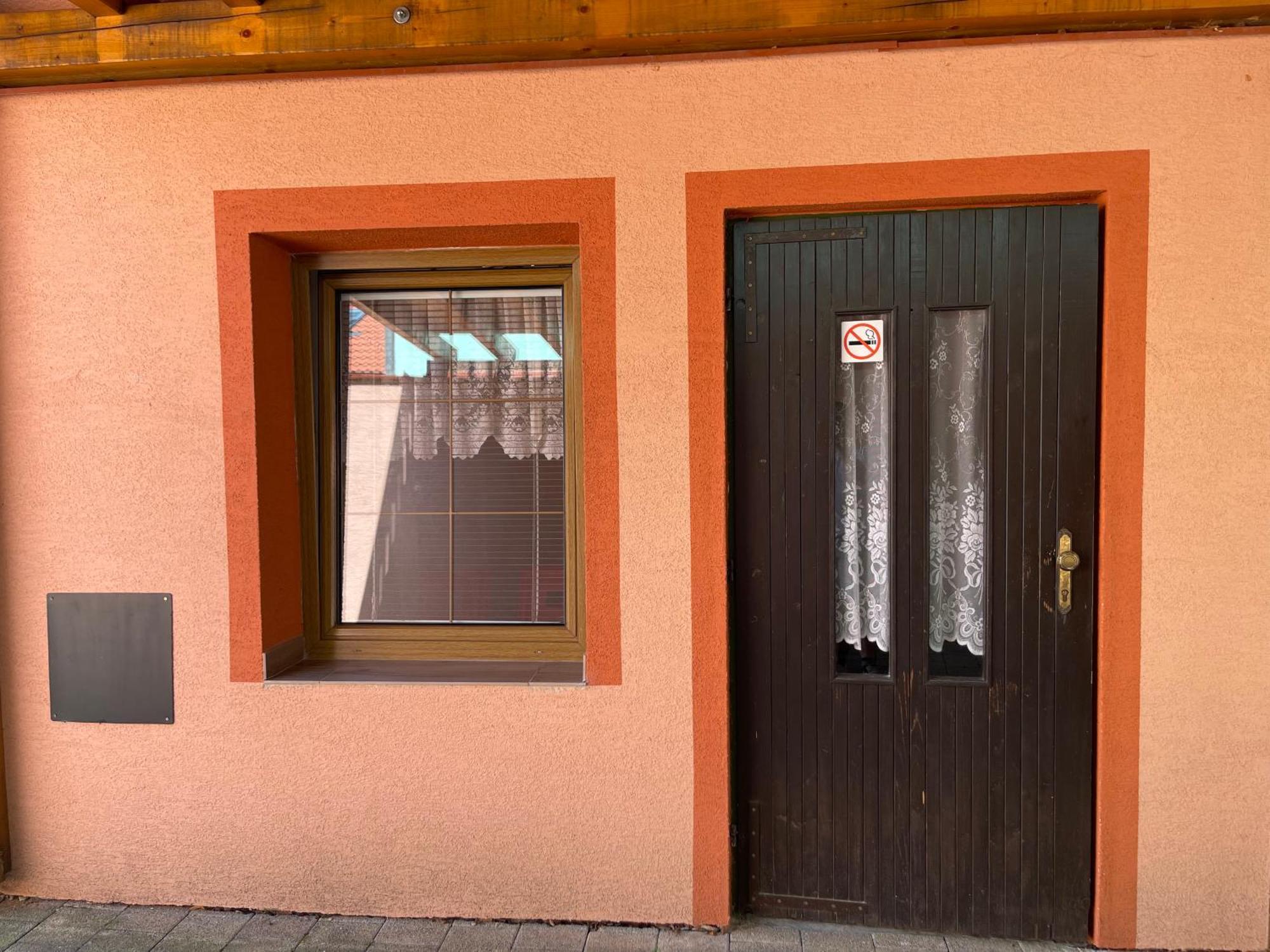 Penzion Pod Zamkom Bajmóc Kültér fotó